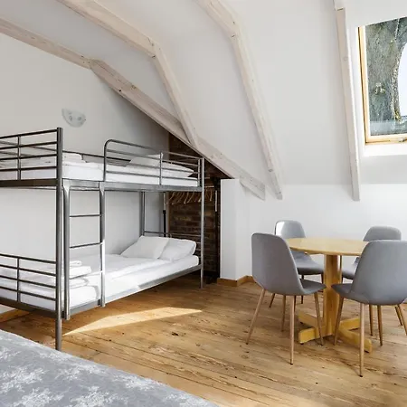 別荘 Michalowy Kolo Karpacza - Apartamentuj